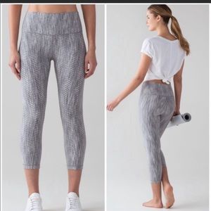 Lululemon Wunder Under Crops Rare Jacquard print
